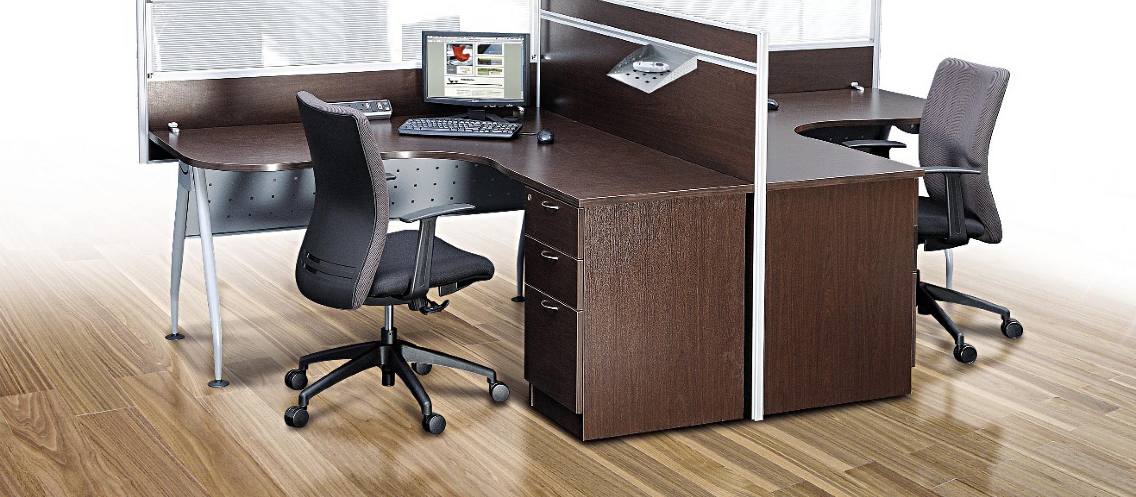 Pinus Desking System